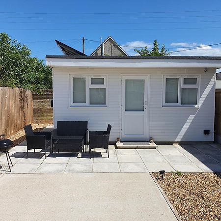 The Tiny Sea Gem Apartment Jaywick Sands ภายนอก รูปภาพ