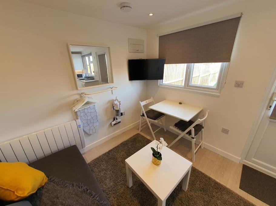 The Tiny Sea Gem Apartment Jaywick Sands ภายนอก รูปภาพ