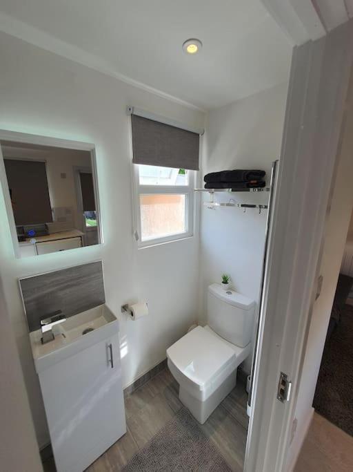 The Tiny Sea Gem Apartment Jaywick Sands ภายนอก รูปภาพ