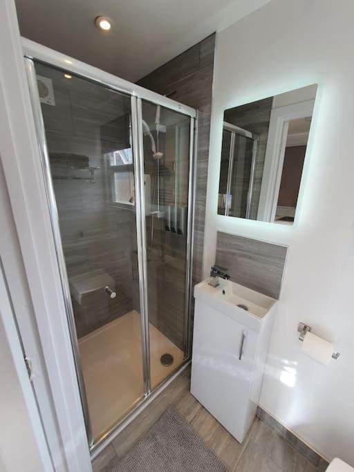 The Tiny Sea Gem Apartment Jaywick Sands ภายนอก รูปภาพ