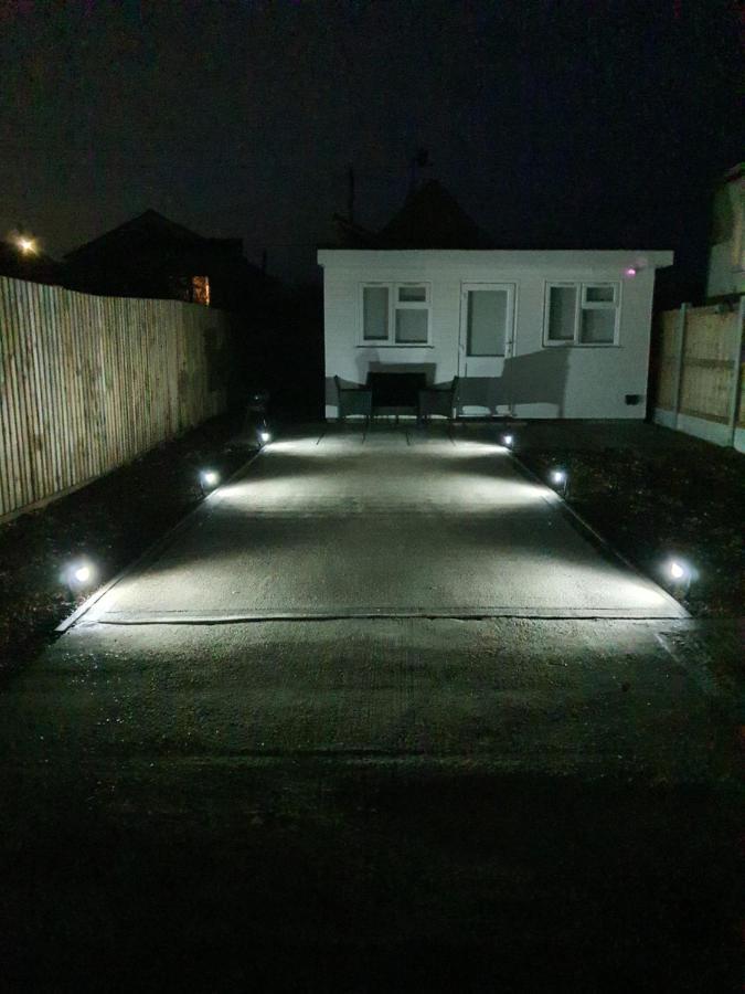 The Tiny Sea Gem Apartment Jaywick Sands ภายนอก รูปภาพ